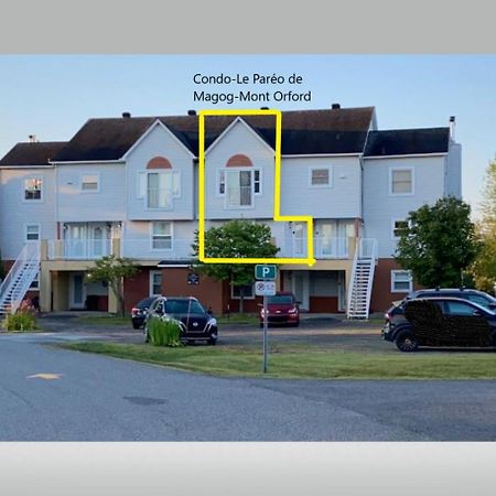Le Pareo De Magog-Mont Orford Apartamento Exterior foto
